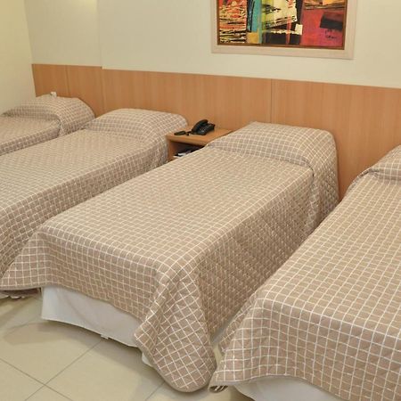 Lotus Hotel - A 6 Km Do Santuario De Aparecida-Sp Guaratinguetá Eksteriør bilde